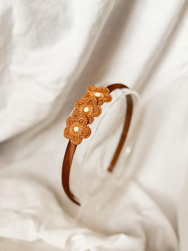 Diadeem Knitted Flowers - Bruin